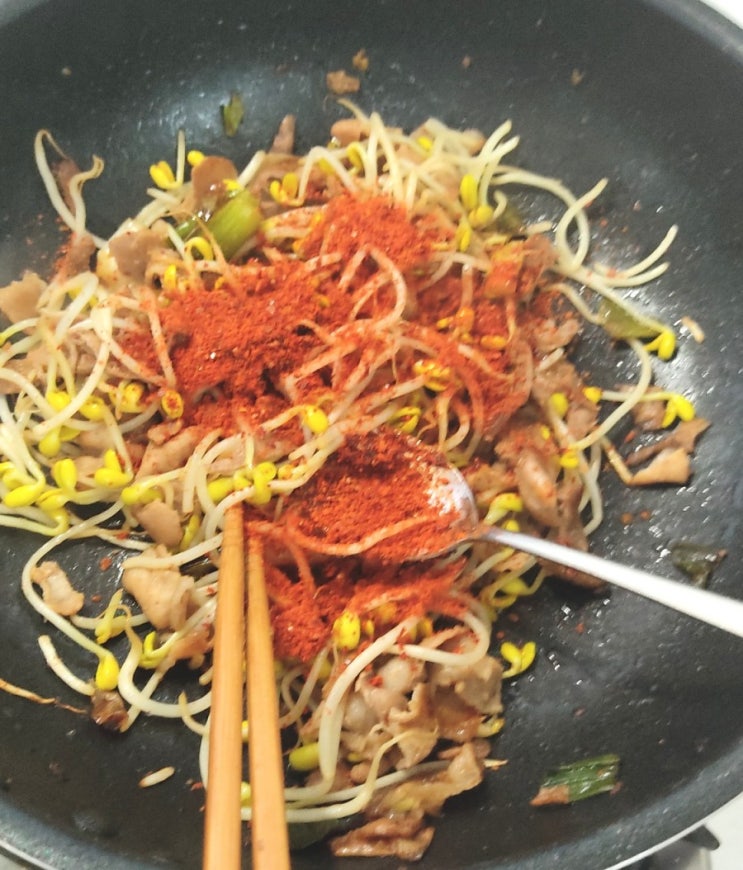 콩불 (콩나물 불고기)