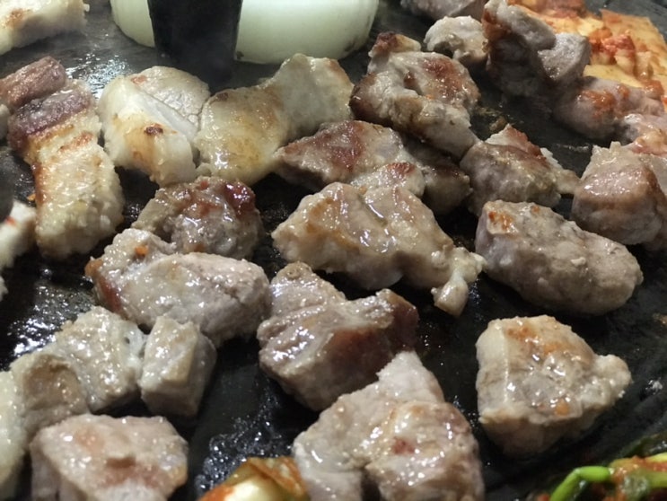  관악구맛집 솥뚜껑삼겹살의 진수 세븐생고기집