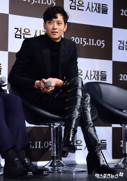 강동원 근황,8cm 힐 각선미,아버지 집안 금수저,탈모의혹, 여자친구,다리 길이