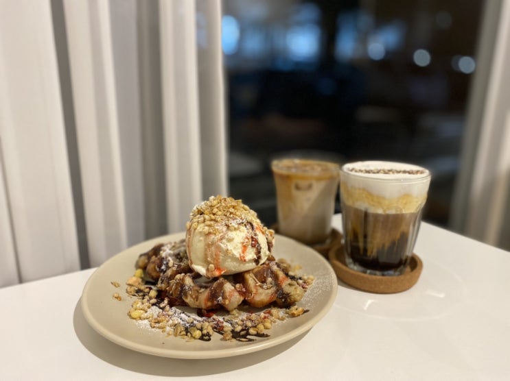  강동구청카페 리틀채스우드(Little chatswood) 크로플이 맛있는집, 강동구카페