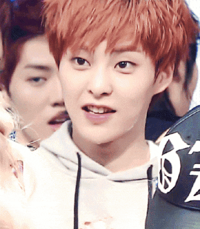엑소 시우민 전설의 시작.gif 엑소 시우민 전설의 시작.gif