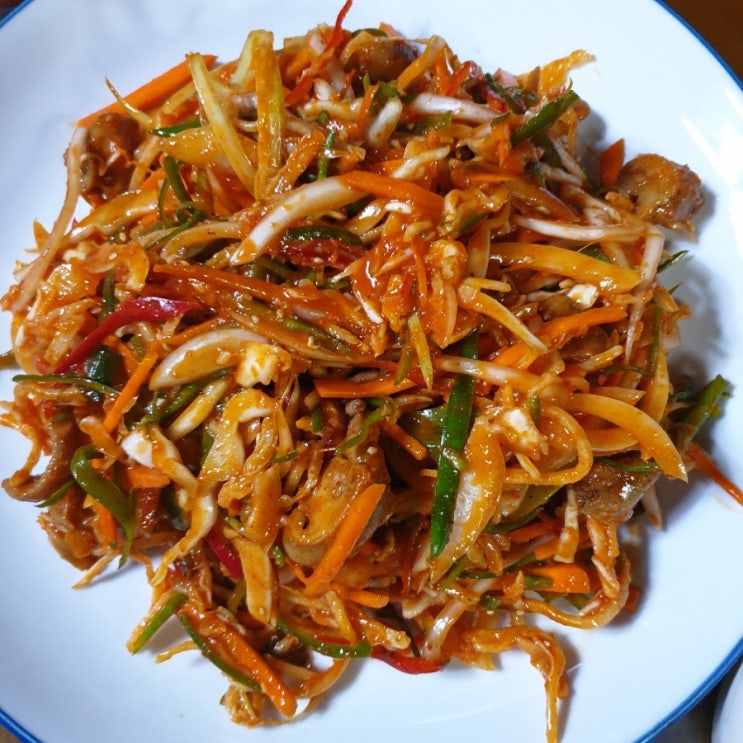  골뱅이무침 번데기탕 야식으로 만점
