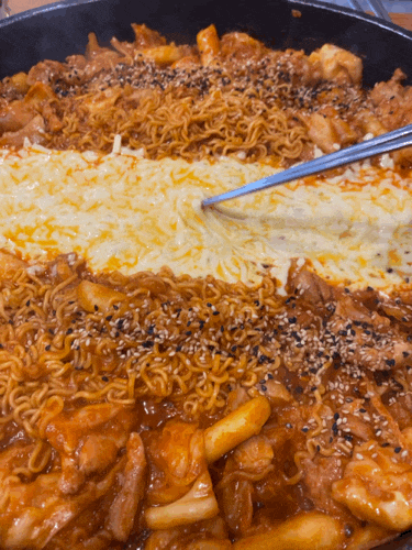 홍대 닭갈비 맛집 '장인닭갈비' 홍대점 홍대 닭갈비 맛집 '장인닭갈비' 홍대점