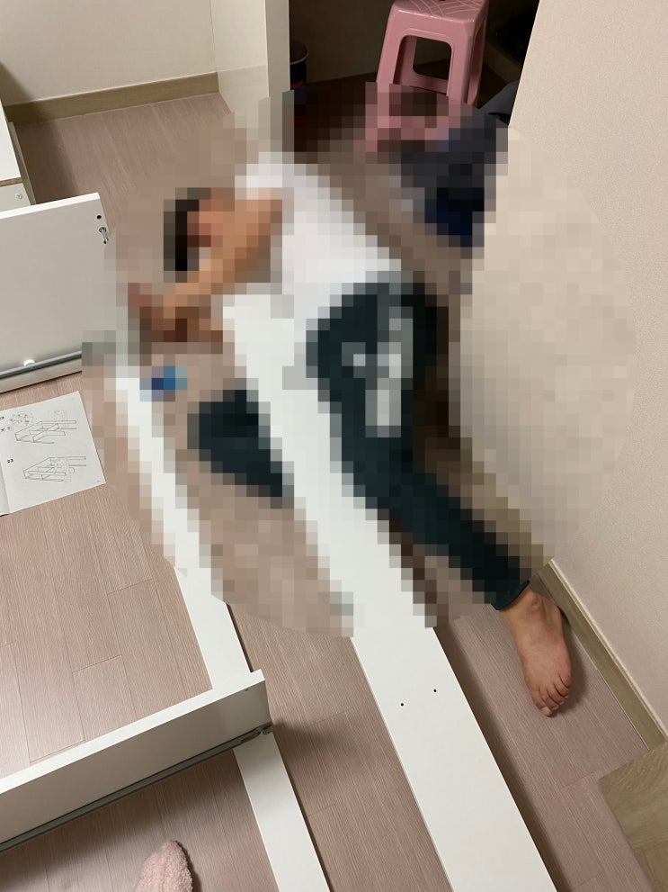  신혼집 신혼부부가구 이케아 브림네스 침대, 달스훌트, 슬레훌트 식탁 노르드뮈라 의자 강아지인형 소품, 조립까지