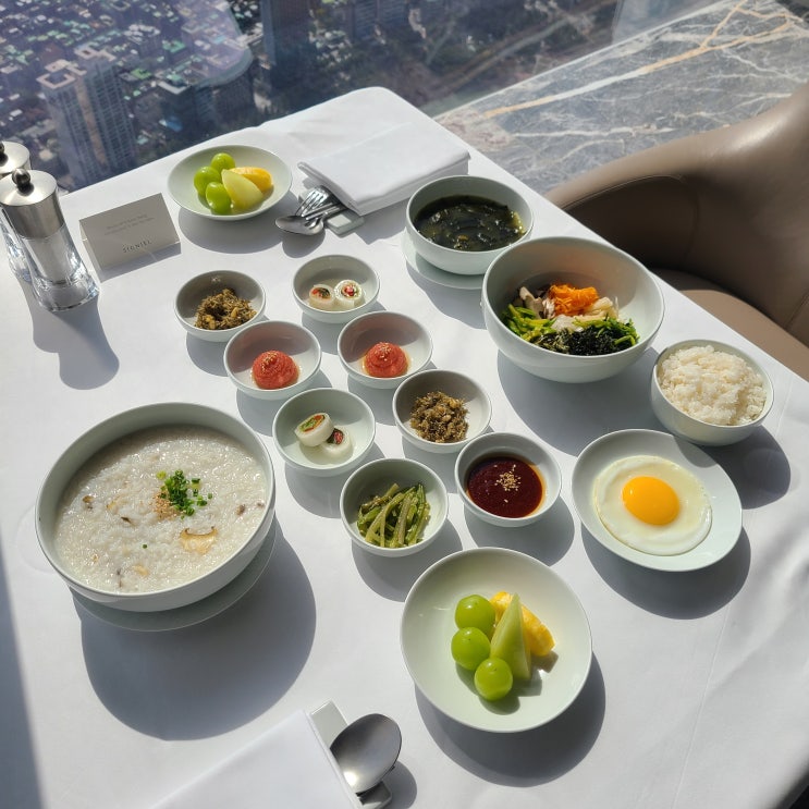  롯데 시그니엘 서울 호텔 룸서비스 후기 조식 런치&디너