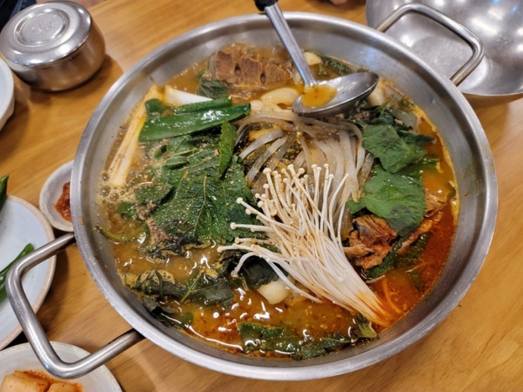  15년 단골집 - 해장국에 대한 자신감과 정성 가득한 별미해장국과 감자탕
