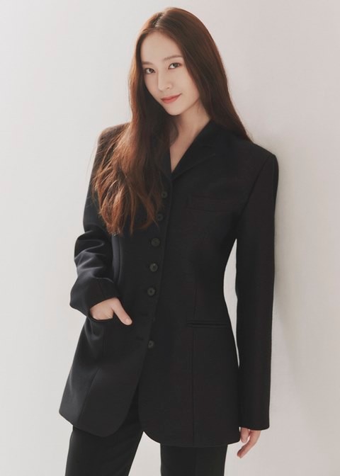 <b>정수정</b>(크리스탈), H&엔터와 전속계약...정려원 손담비와 <b>한솥밥</b>