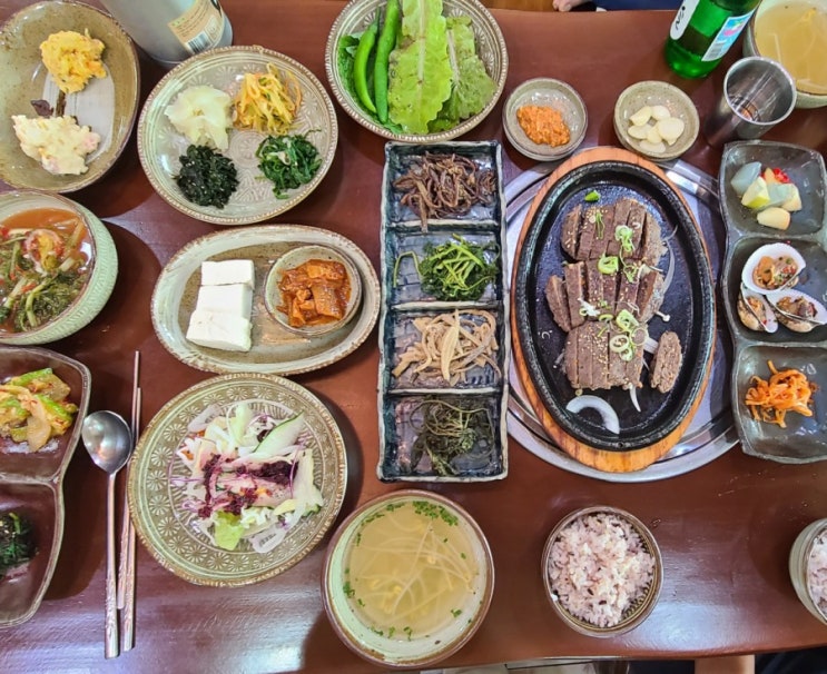 <경남맛집>  산청 덕산 지리산맛집 ; 임금님 수라상 부럽지 않은 9,000원의 20첩 반상 '보현갈비식당'