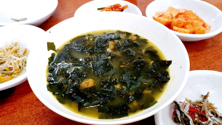 제주도 서귀포 맛집 :: 중앙식당 성게보말국, 전복물회