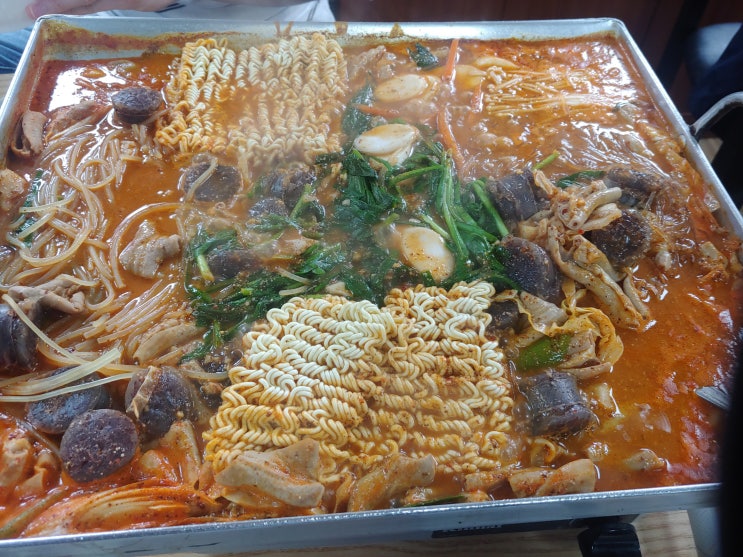  지동시장순대타운 원조엄마네