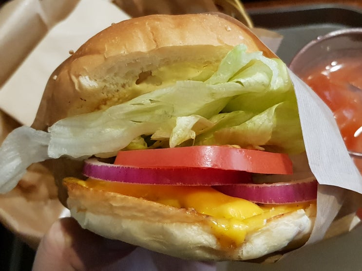 분당 정자동 수제버거 맛집 찰리스버거! 버거가 깔끔하고 맛있어요~