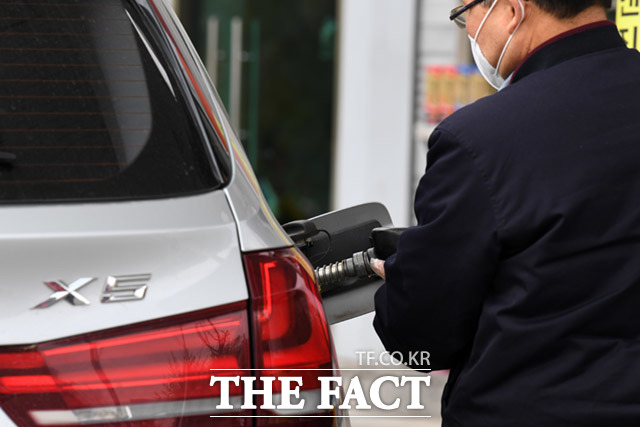 국제유가, '사우디·러시아' 감산 의지 재확인에 2.1% 상승 국제유가, '사우디·러시아' 감산 의지 재확인에 2.1% 상승