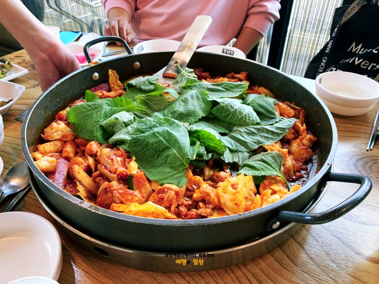 가평 '둘레길 숯불닭갈비'에서 맛본 철판닭갈비 후기