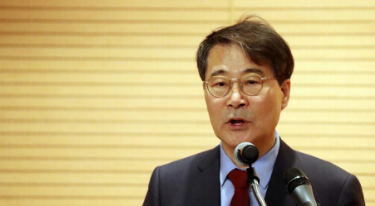  룸살롱 7000만원 쓴 고대 교수들, 대통령비서실 정책실장 장하성 포함