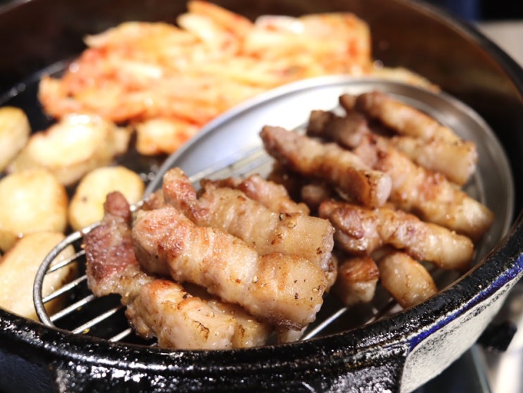  부천중동맛집: ‘금빛돈’ 굳이 찾아올만큼 맛있네요, 부천중동고기집 검색중이라면 고민 끝ㅋ 믿고먹