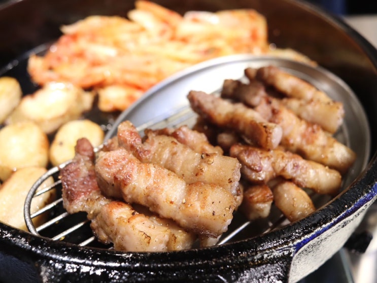 부천중동맛집: ‘금빛돈’ 굳이 찾아올만큼 맛있네요, 부천중동고기집 검색중이라면 고민 끝ㅋ 믿고먹