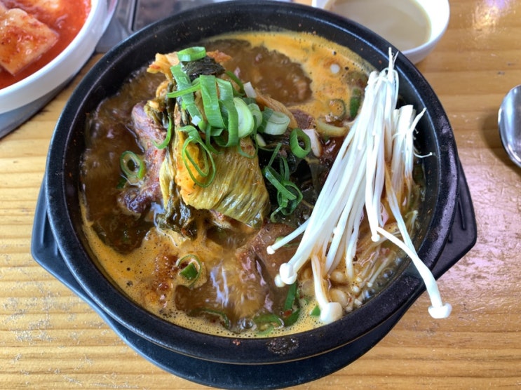  굽은다리역,명일동 감자탕 맛집 - 맛나감자탕 뼈해장국!