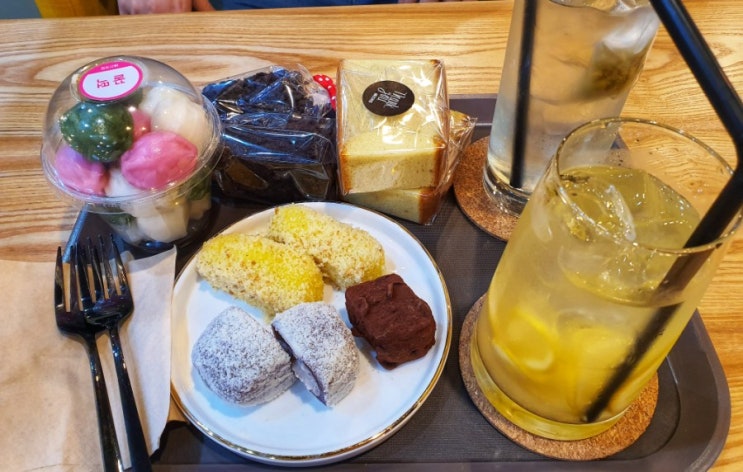  정관카페 떡 디저트가 있는 베리카토