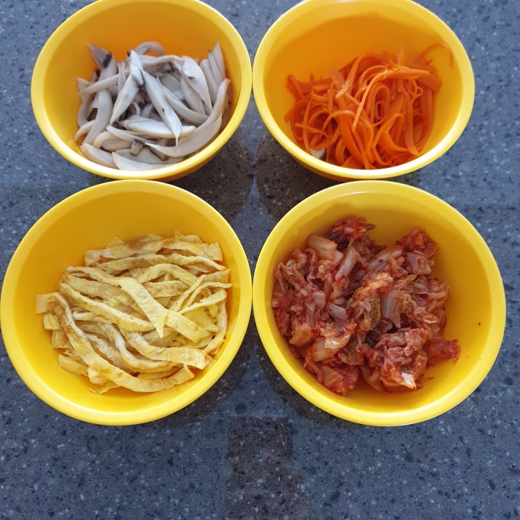  점심 매뉴 - 국수