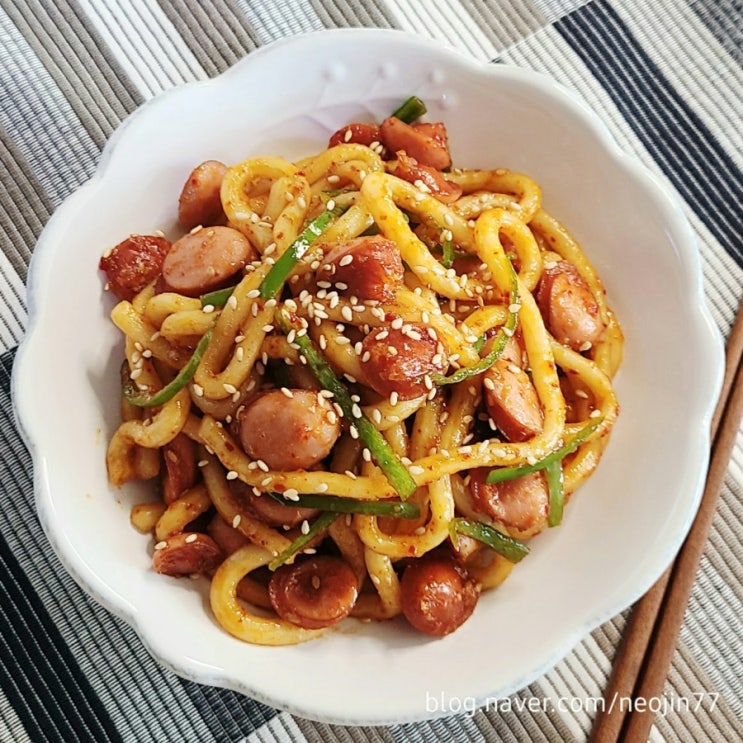 Jinny's집밥레시피 소세지 볶음우동 만드는 법 매콤 간단 맛있게 Jinny's집밥레시피 소세지 볶음우동 만드는 법 매콤 간단 맛있게