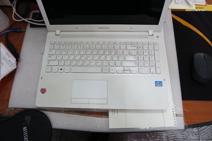  NT450R5E-K3CW 하드디스크 고정 가이드 없음
