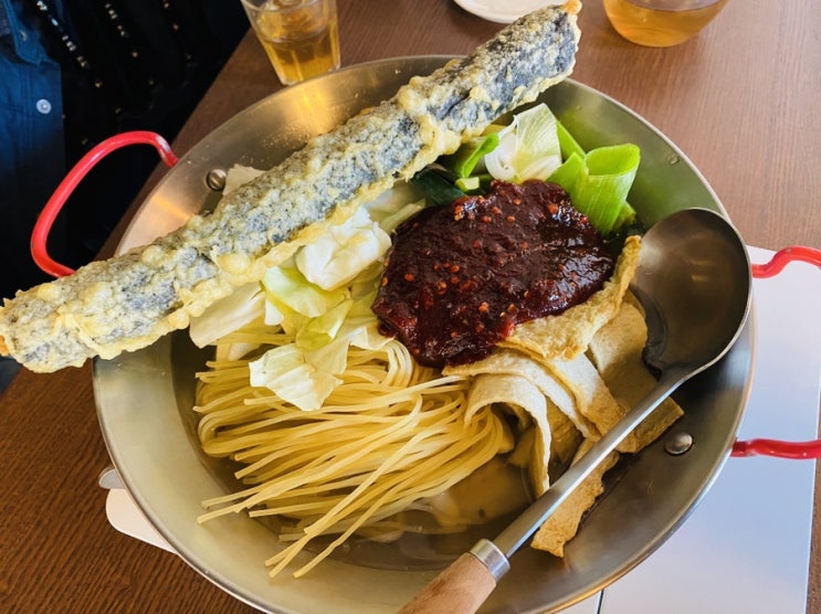 홍대 떡볶이 30cm 치즈 김말이 몬스터즉석떡볶이 홍대 떡볶이 30cm 치즈 김말이 몬스터즉석떡볶이