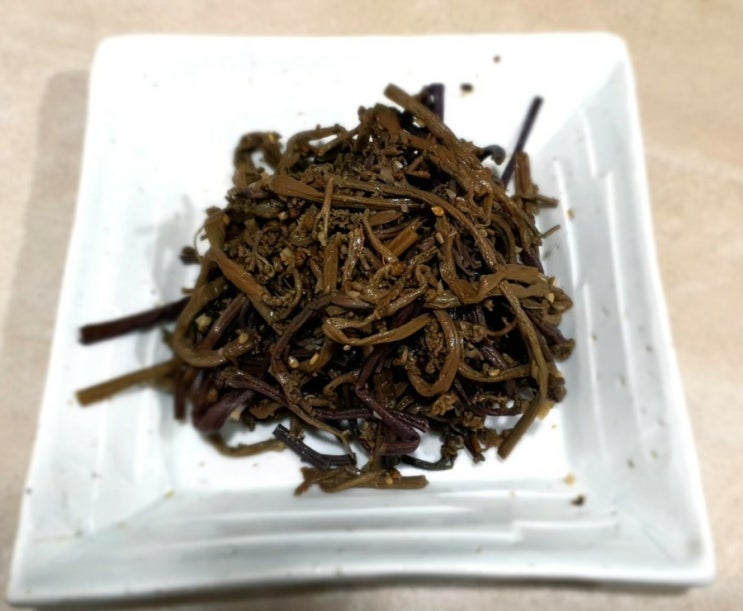 쓴맛 없는 고사리나물볶음 꿀팁 삶지 않고 고사리나물 만드는 법