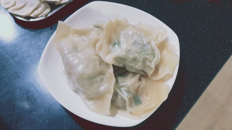 고기 왕만두 집에서 직접 만들어 먹어봐요 (만두피는 사서 쓰면 편해요)