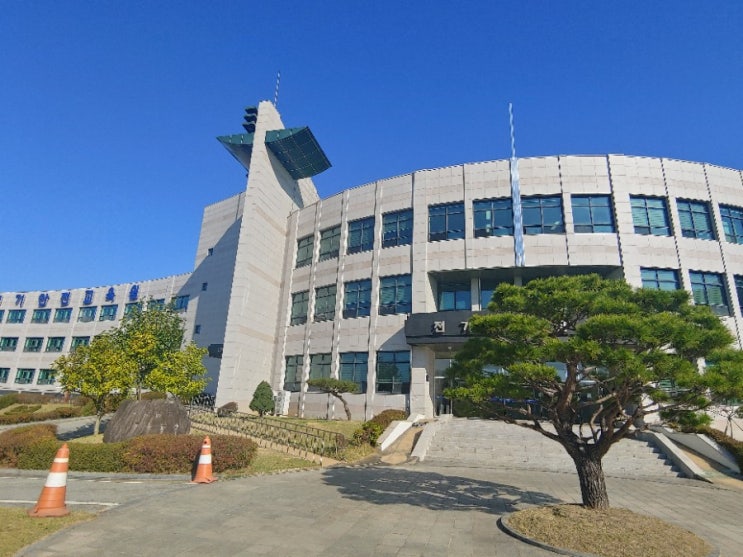  아산 사무실썬팅 도고면 전기안전교육원 사무실 열차단썬팅 유리창문 자외선차단 시선차단썬팅 윈도틴팅 유리필름코팅
