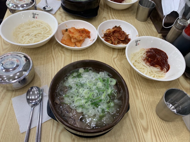  (경기/부천/신중동) 여자친구랑 일요일 뜨뜻한 곰탕을 먹으러 동남집에서 맛있는 점심을 먹었어요 (양지곰탕,특곰탕,서비스 비빔국수)