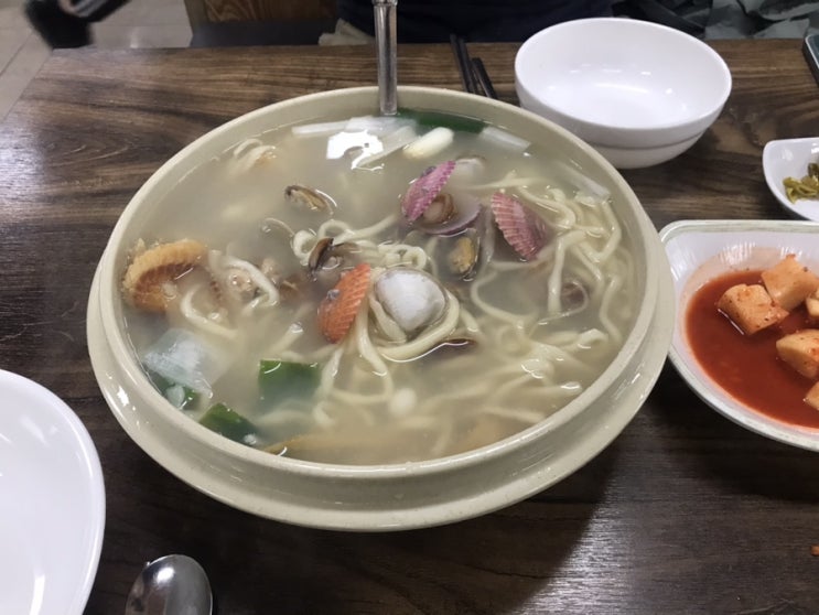 영종도 맛집 추운날 속까지 뜨끈하고 개운한 황해칼국수 최고!