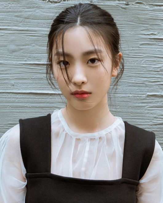  비, '작은 소식'은 김태희 셋째 임신 아닌 '17세 신예' 오예주 공개