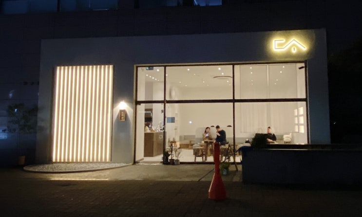  천안 두정동 카페 카페담소 인테리어 이쁜 카페