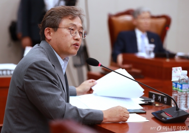 [국회의원 송기헌] <b>서울고검장</b>, 秋수사지휘권에 "갑자기... 