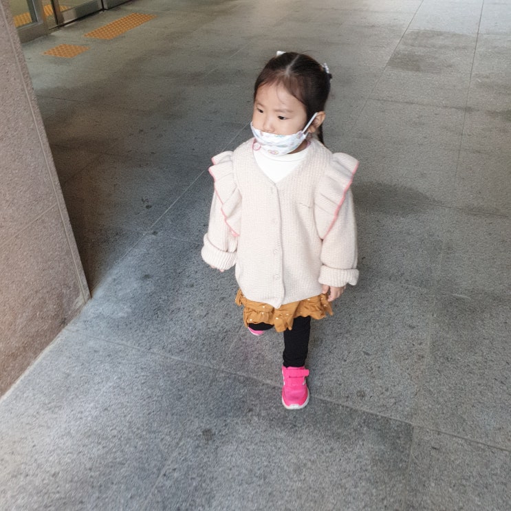  예예자매 등원길........