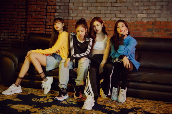  블랙핑크 x 아디다스 콜라보 죽어가는 아디다스가 살아날까?