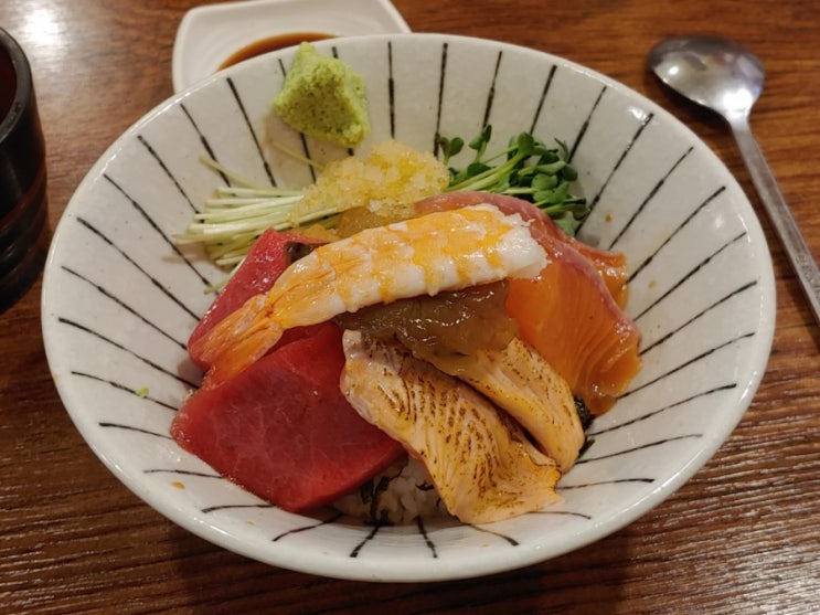  홍대피플이 강추하는 연어 맛집 - 홍대입구역 히메시야 서교직영점