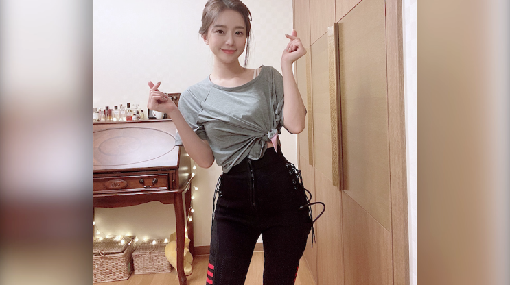  가수 겸 배우 송민경님이 언박싱하는 EMS슈트, switchs