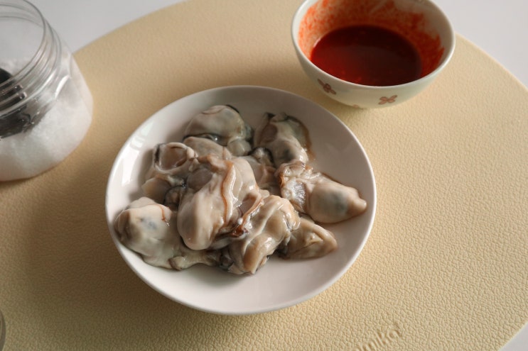  신선한 굴 씻는법 이렇습니다