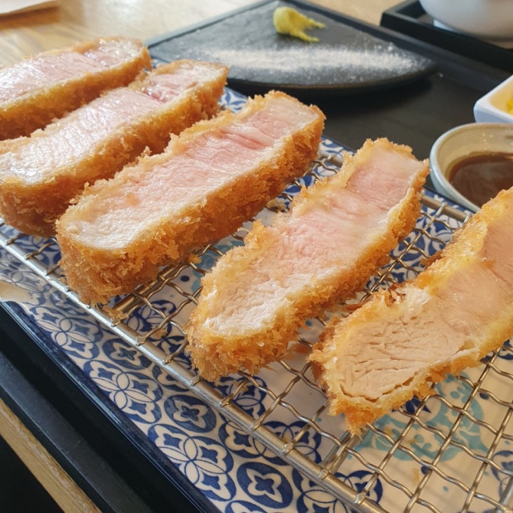  [먹거리 리뷰] 신대방 삼거리역 모스키친 스페셜 등심 돈카츠 세트 먹어본 후기