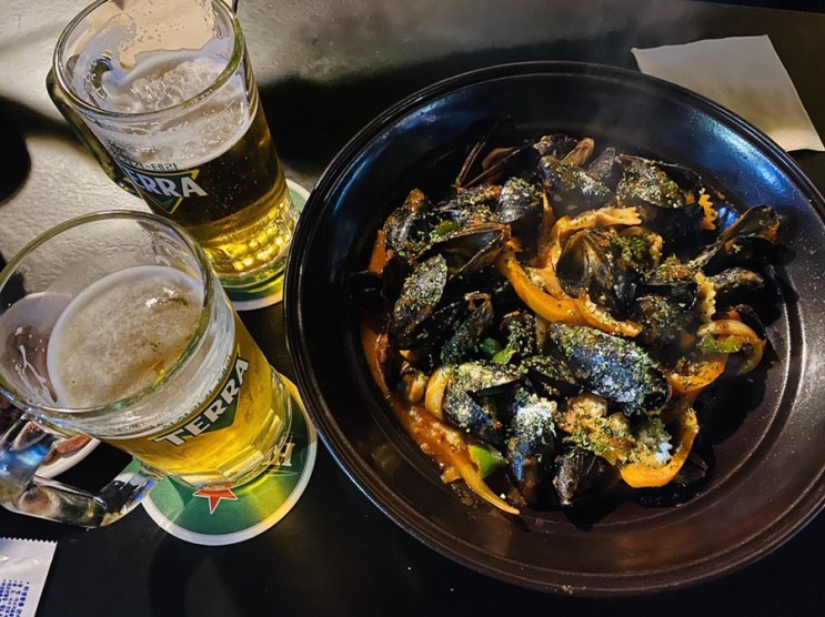 합정역 술집, 합정 포차 '쿠바포차 하바나' 토마토 홍합스튜 JMT 합정역 술집, 합정 포차 '쿠바포차 하바나' 토마토 홍합스튜 JMT