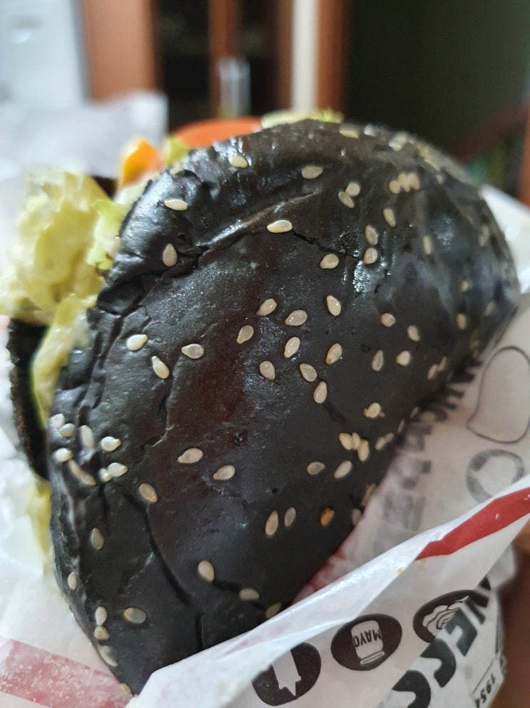  버거킹 기네스 콰트로치즈버거~ 맛있는데, 가격이..?