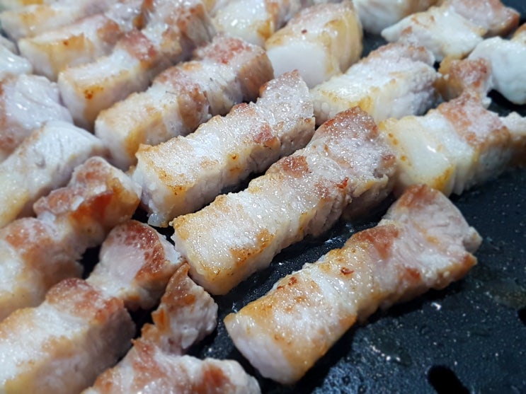 맛찬들왕소금구이 율하점 즐거움을 굽다 율하삼겹살 맛찬들왕소금구이 율하점 즐거움을 굽다 율하삼겹살