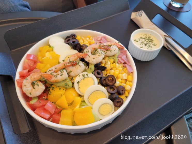  [ 여수 죽림 브런치 카페 ] 솔테이블 _ 콥샐러드 맛있어요.