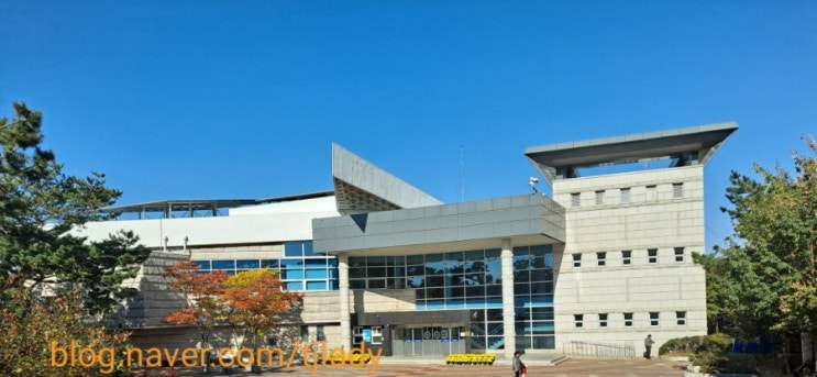  청량산입구 인천시립박물관에 가요.