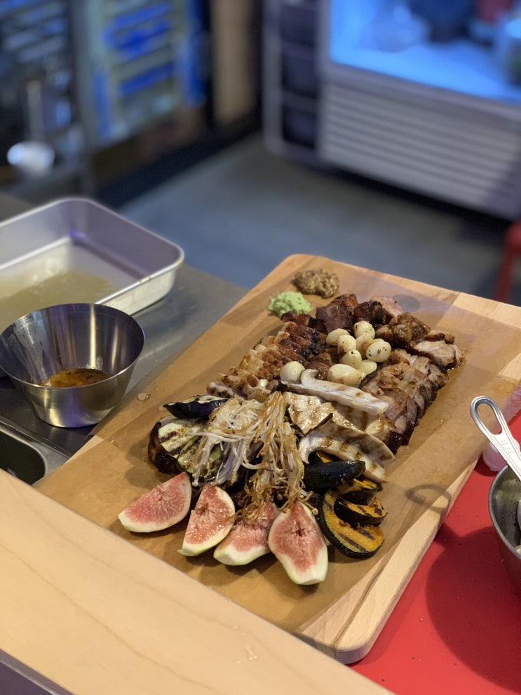  용산 서부 이촌동 군고구마통에 구운 통바베큐 미쳤다 : 창주랜드