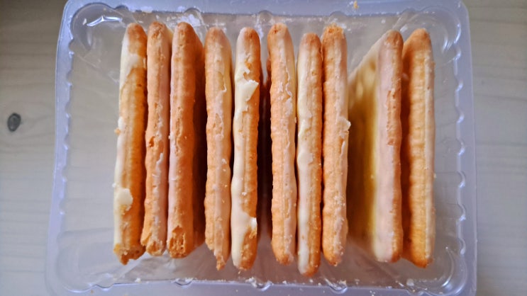  인도네시아과자 골든 몰키스트 크래커 버터맛 후기