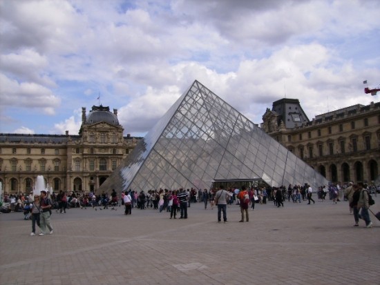 세계의 3대 박물관 - 파리의 루브르 박물관