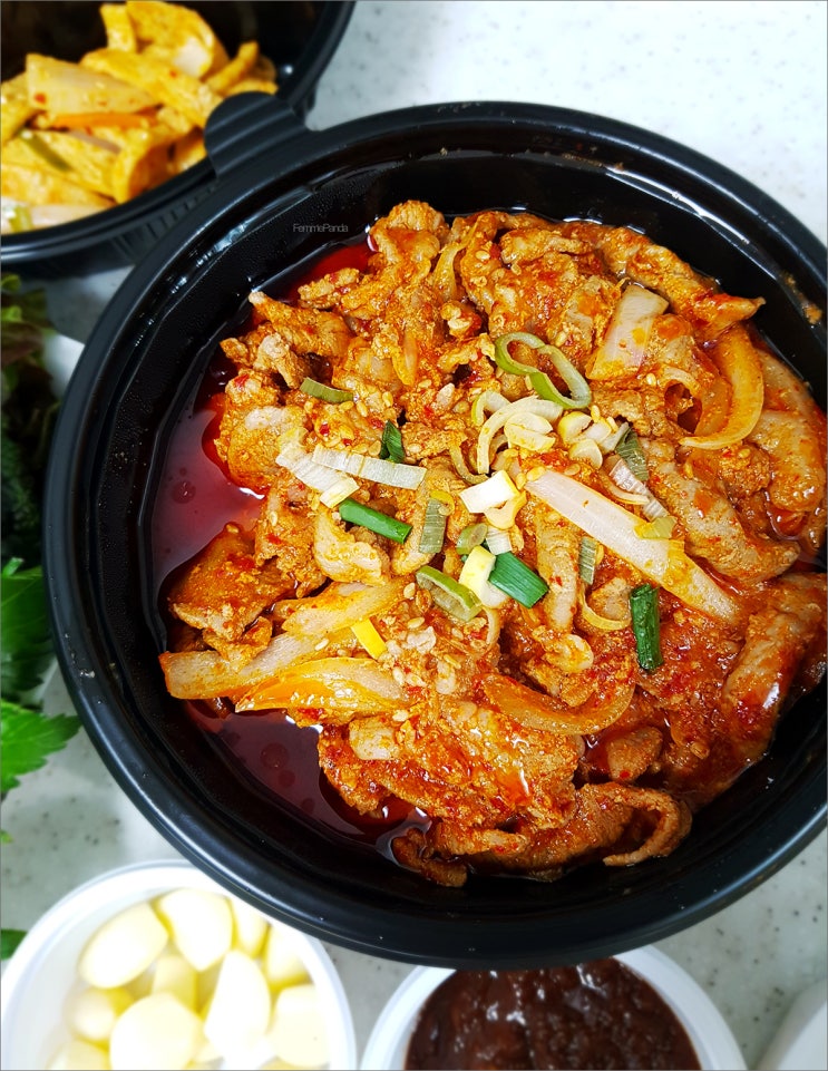  문정동 묵골무공해쌈밥 제육쌈밥 배달해서 한끼 든든히 해결하기 :D