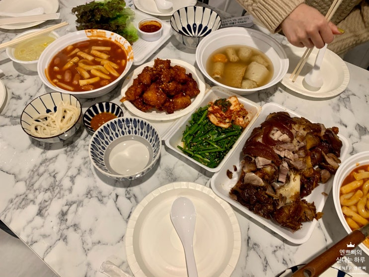  홍대 상수 파티룸 :: 홍대 블랑로쉬 파티룸 2호점_노래방과 보드게임이 있는 파티룸에서 즐거운 모임